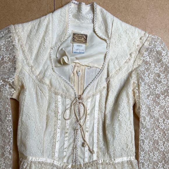 Vintage Gunne Sax White Lace Prairie Gown Dress Size 9 - Picture 2 of 13